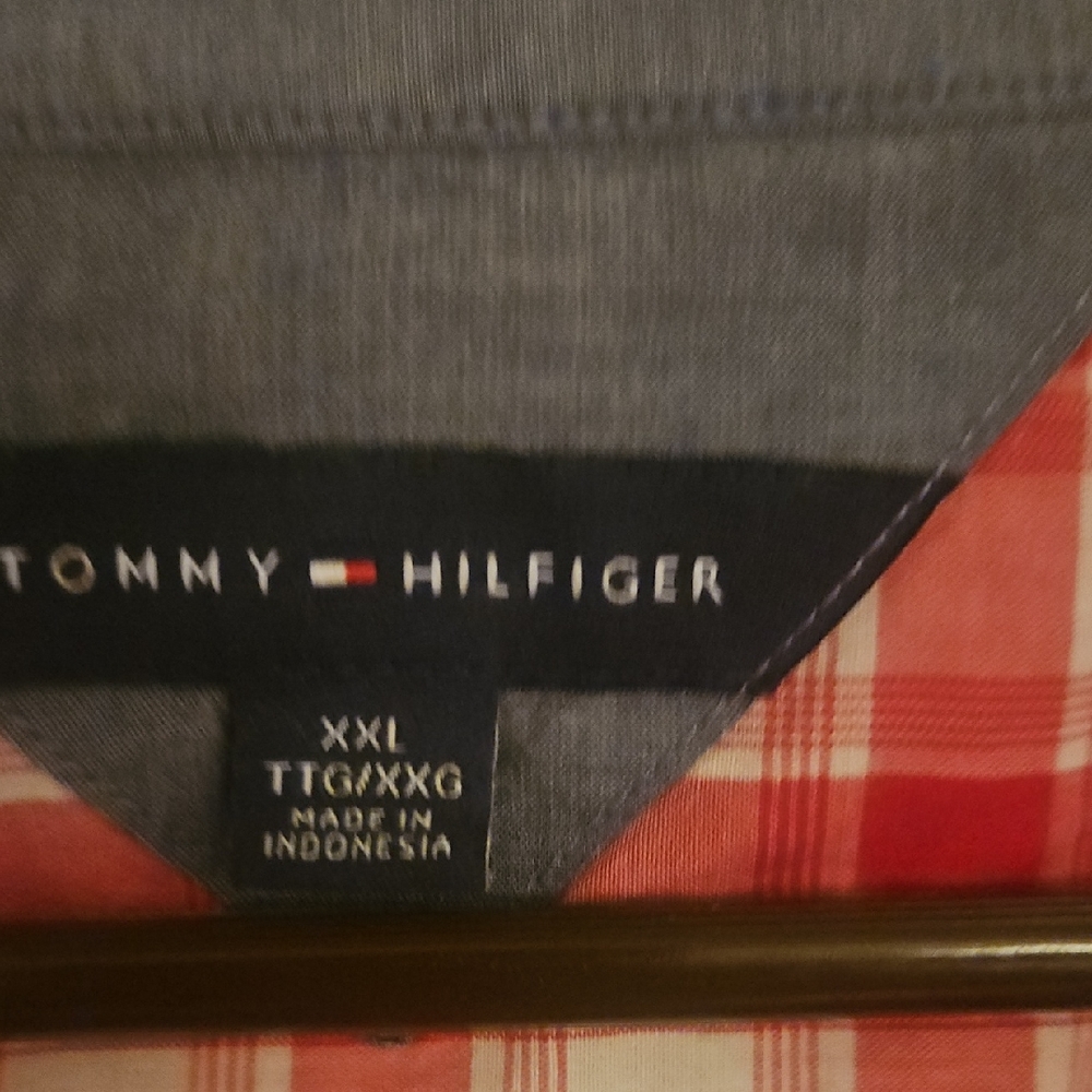 EUC Tommy Hilfiger Shirt - Picture 2 of 6